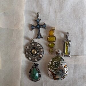 Elegant Silver and Green Pendant Set